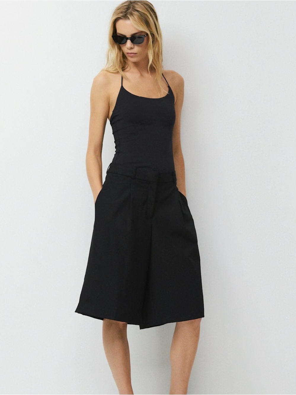 TNA Aritzia Black Women's Halter Tank Top